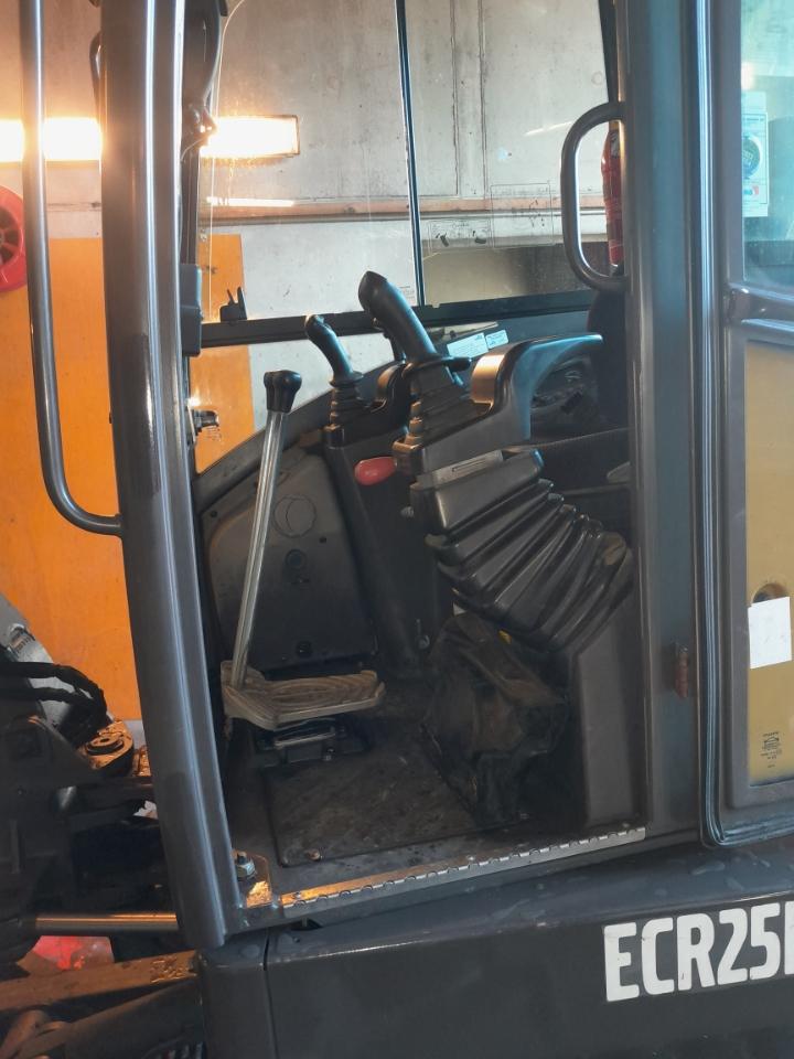 Volvo ECR25D minigraver