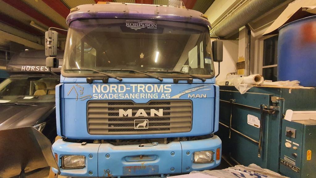 MAN 26.414 Kombi Slamsuger og Høytrykksspyler 