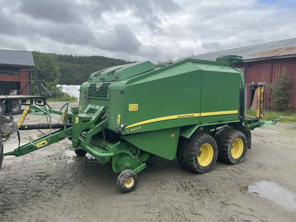 John Deere C440R - Kombipresse