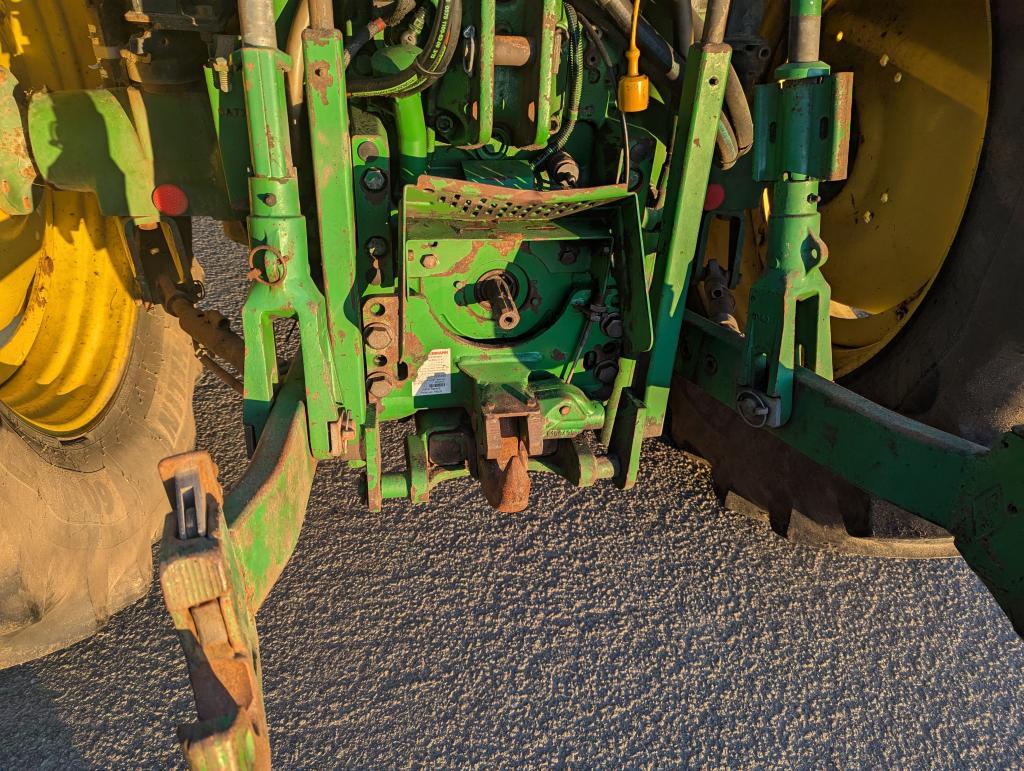 ohn Deere 6330
