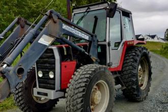 Massey Ferguson 675 Turbo 4*4 med laster - Mva fri