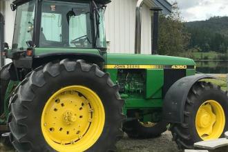 John Deere 4350