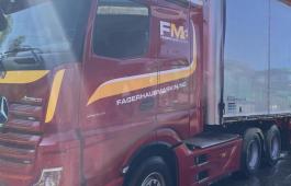 Mercedes-Benz MB Actros 5653LS 6x4 Hydr trekker