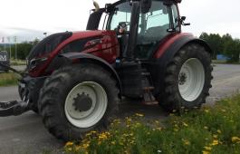 Valtra T254