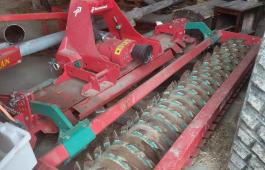 Kverneland rotorharv med pakkevals