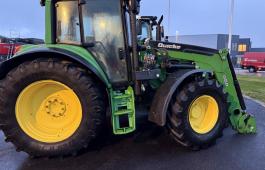 John Deere 6430 Premium m/ Quicke 56 frontlaster