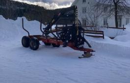 Tømmervogn med kran