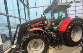 Massey Ferguson 5713 S Dyna-4