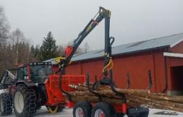 K.T.S Tømmerhenger 8,5 tonn med 6,4 m kran