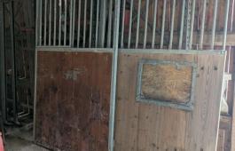 2 stk fronter med port til stallboks