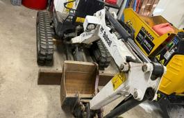 Bobcat E10 