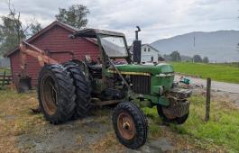 John Deere 1630 traktorgraver