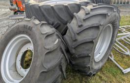 2 stk 480/65 R24 og 2 stk 600/65 R34