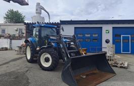 New Holland TS125A